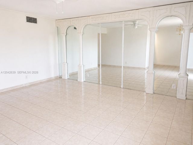 500 W Village Green Cir W 308, Palm Springs, FL 33461