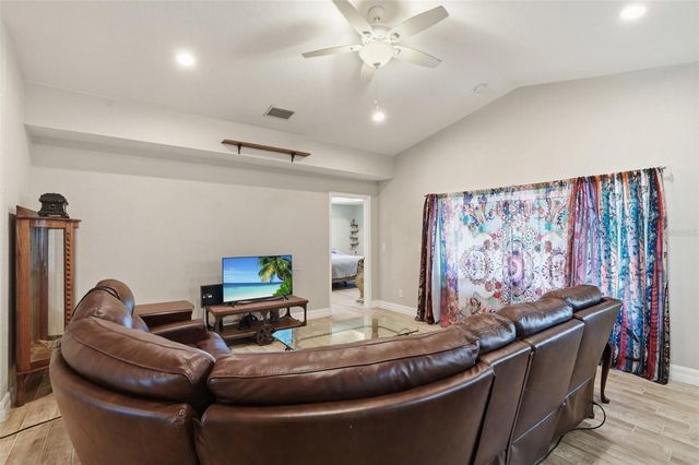 126 GREEN PINE PARK, Rotonda West, FL 33947