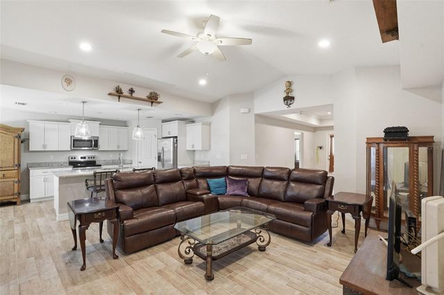 126 GREEN PINE PARK, Rotonda West, FL 33947