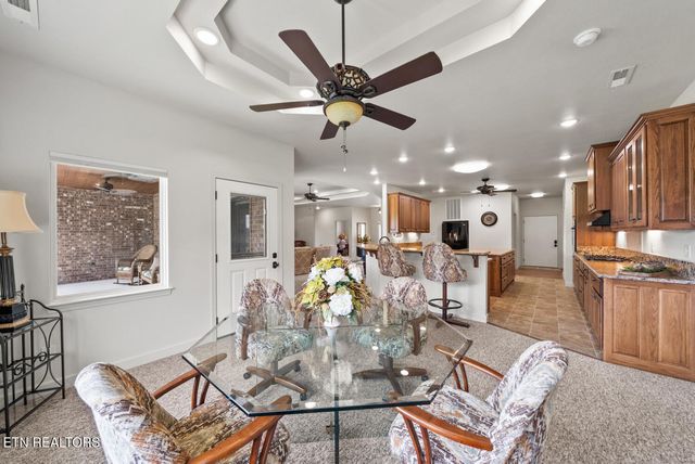 42 Sycamore Rd, Crossville, TN 38555