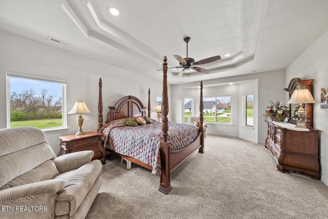 42 Sycamore Rd, Crossville, TN 38555