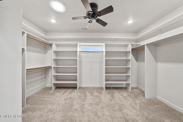 42 Sycamore Rd, Crossville, TN 38555