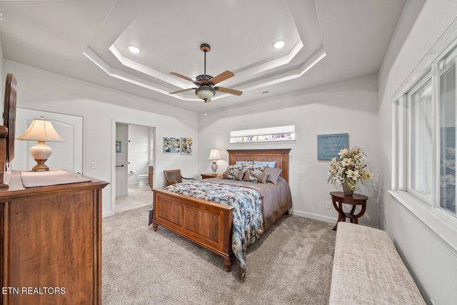 42 Sycamore Rd, Crossville, TN 38555