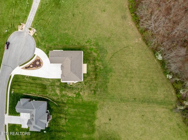 42 Sycamore Rd, Crossville, TN 38555