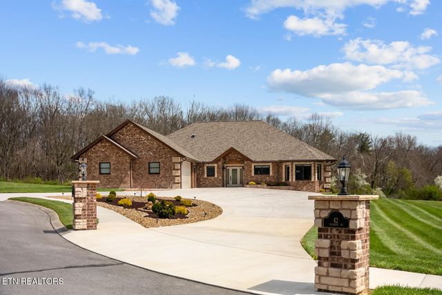 42 Sycamore Rd, Crossville, TN 38555