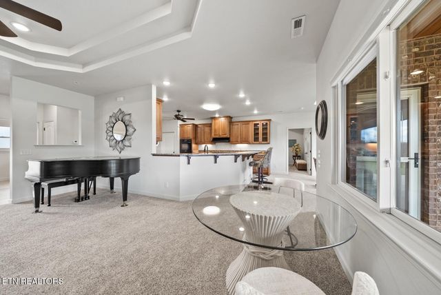 42 Sycamore Rd, Crossville, TN 38555