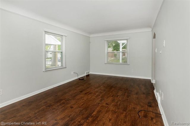 1127 Mclean Avenue, Royal Oak, MI 48067