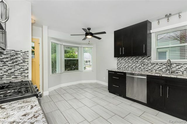 1127 Mclean Avenue, Royal Oak, MI 48067