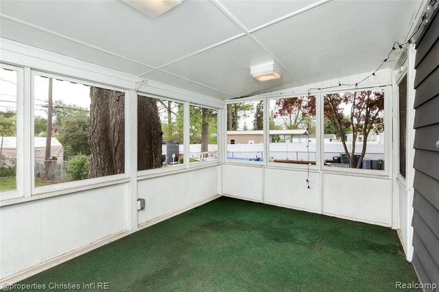 1127 Mclean Avenue, Royal Oak, MI 48067