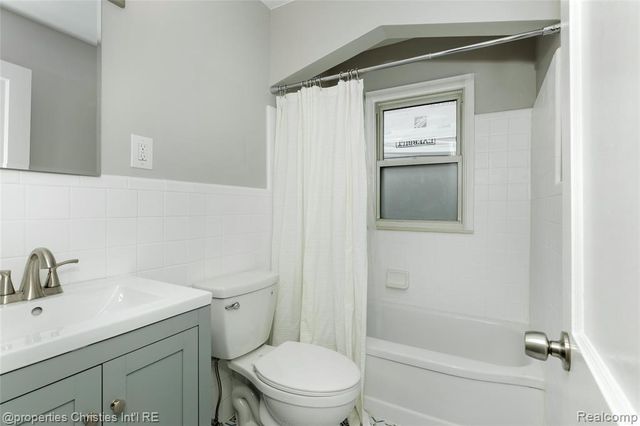 1127 Mclean Avenue, Royal Oak, MI 48067
