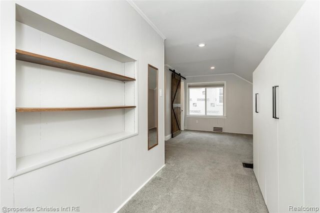 1127 Mclean Avenue, Royal Oak, MI 48067