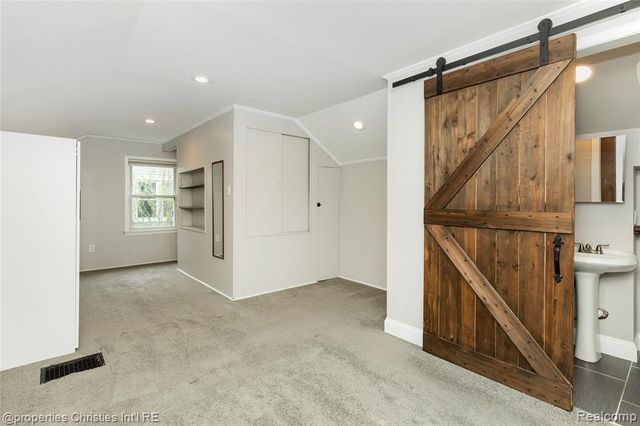 1127 Mclean Avenue, Royal Oak, MI 48067