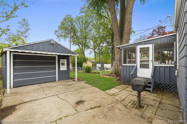1127 Mclean Avenue, Royal Oak, MI 48067