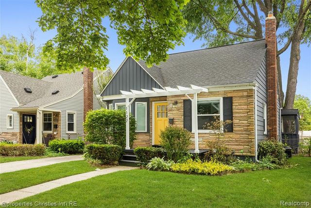 1127 Mclean Avenue, Royal Oak, MI 48067