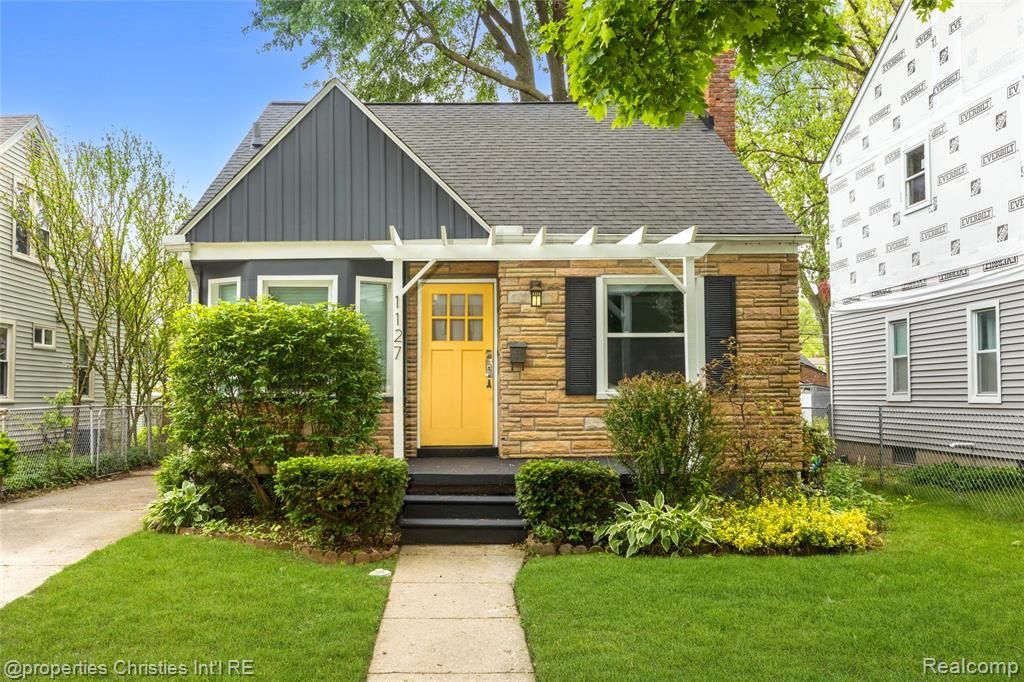 1127 Mclean Avenue, Royal Oak, MI 48067