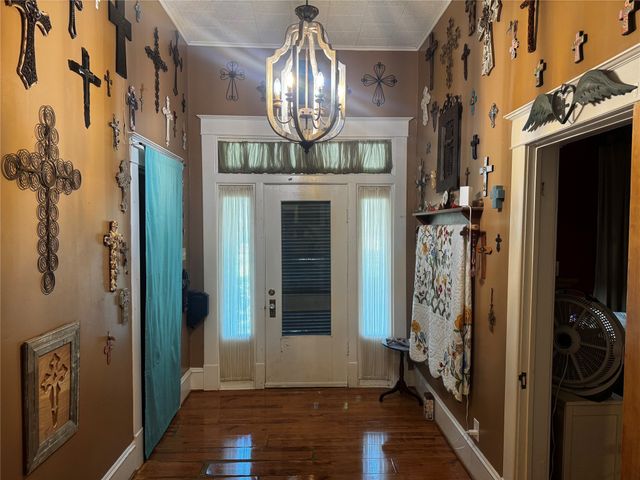 818 E Elm Street, Hillsboro, TX 76645
