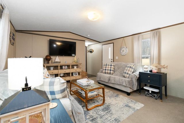 716 Potter Shop Road, Nancy, KY 42544