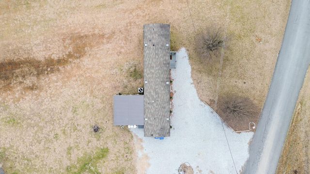 716 Potter Shop Road, Nancy, KY 42544