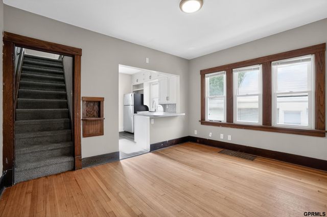 5911 N 33Rd Avenue, Omaha, NE 68111