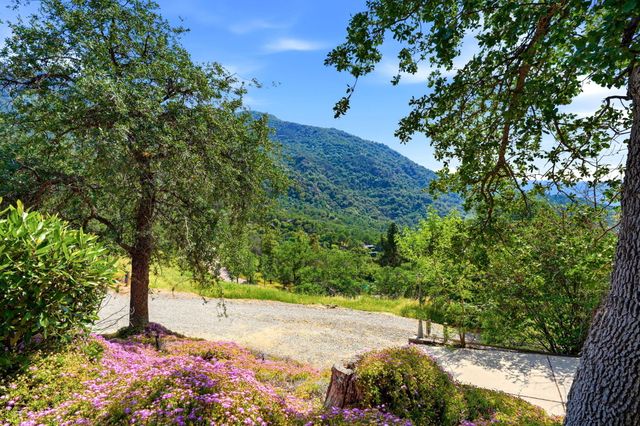 45241 Crest Lane, Three Rivers, CA 93271