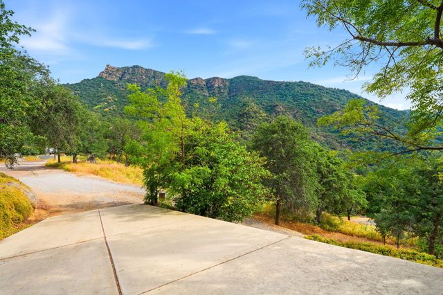 45241 Crest Lane, Three Rivers, CA 93271