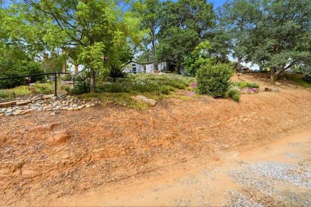 45241 Crest Lane, Three Rivers, CA 93271