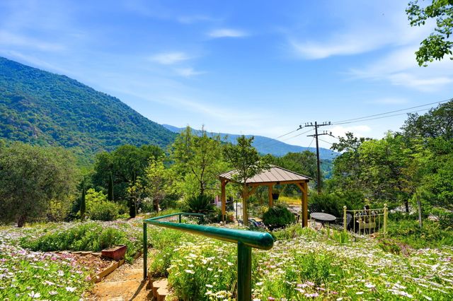 45241 Crest Lane, Three Rivers, CA 93271