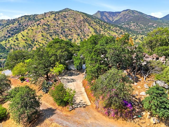 45241 Crest Lane, Three Rivers, CA 93271