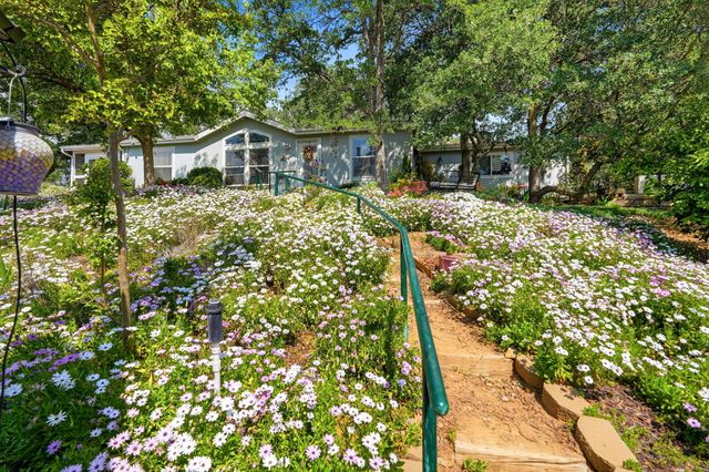 45241 Crest Lane, Three Rivers, CA 93271