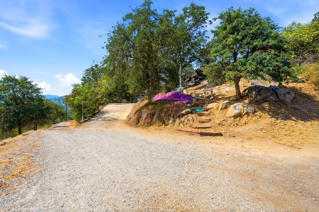 45241 Crest Lane, Three Rivers, CA 93271