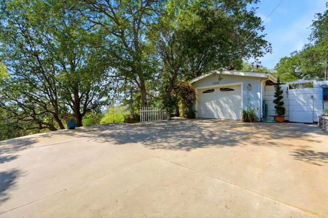 45241 Crest Lane, Three Rivers, CA 93271