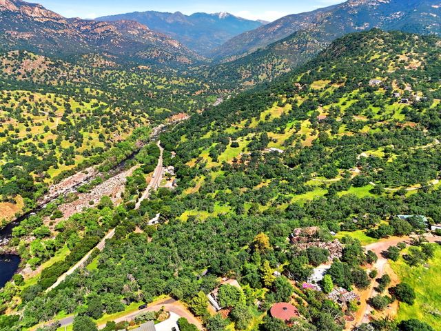 45241 Crest Lane, Three Rivers, CA 93271