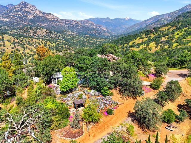 45241 Crest Lane, Three Rivers, CA 93271