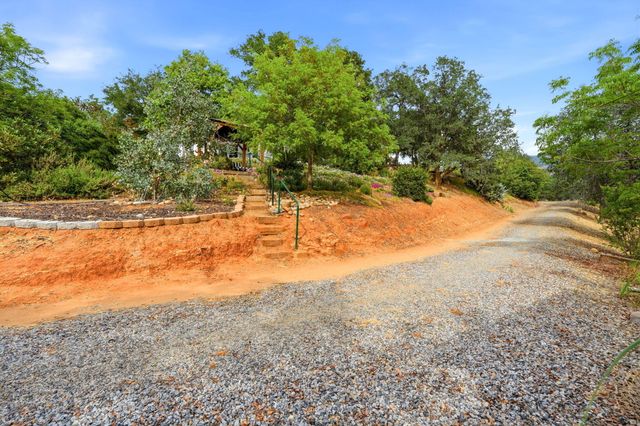 45241 Crest Lane, Three Rivers, CA 93271