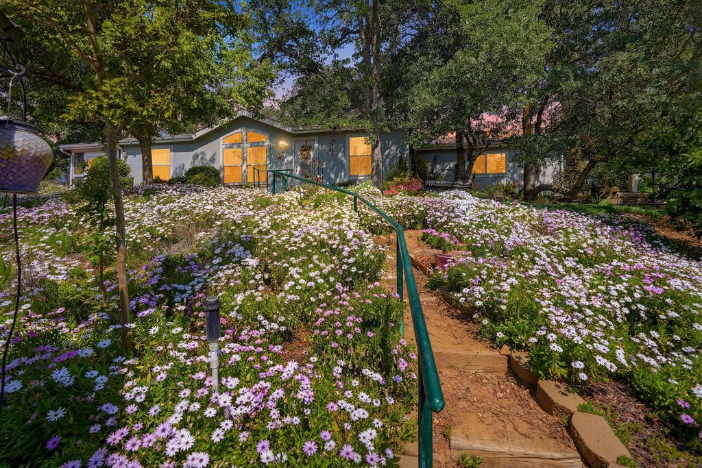 45241 Crest Lane, Three Rivers, CA 93271