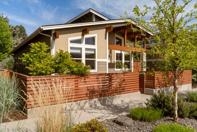 63378 NW Clearstone Drive, Bend, OR 97703