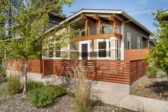 63378 NW Clearstone Drive, Bend, OR 97703