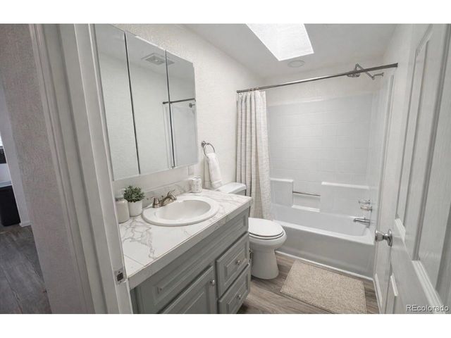 9400 Elm Ct 668, Denver, CO 80260