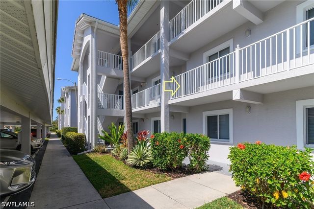 7835 Regal Heron CIR 202, Naples, FL 34104