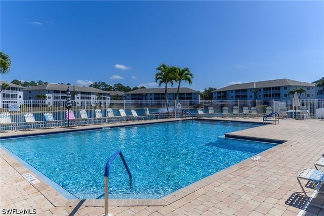 7835 Regal Heron CIR 202, Naples, FL 34104