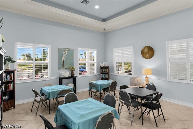 7835 Regal Heron CIR 202, Naples, FL 34104
