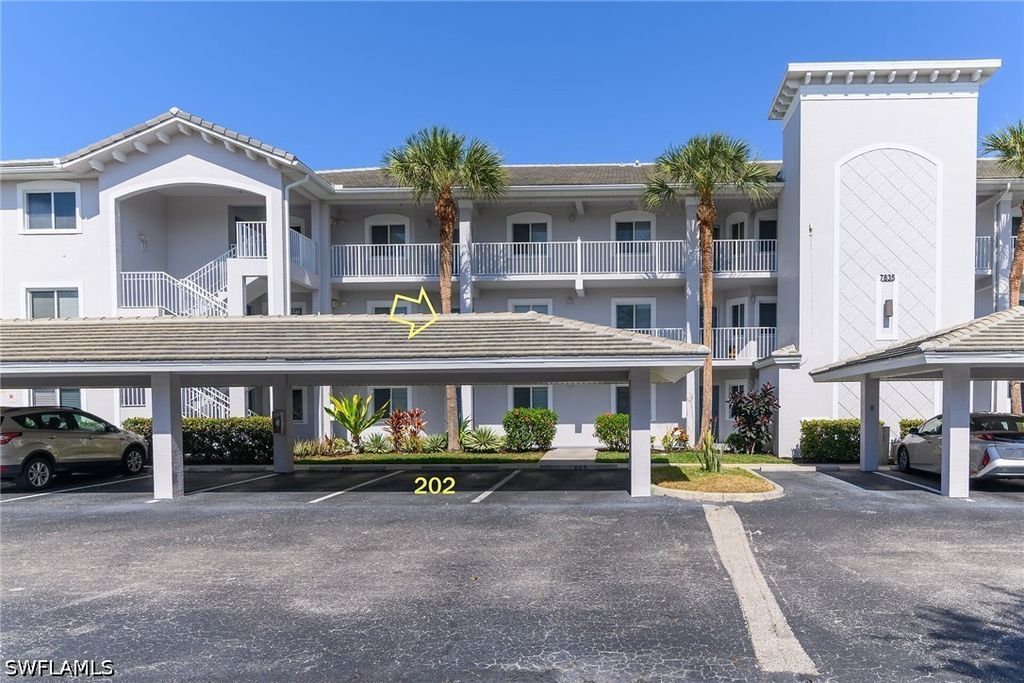 7835 Regal Heron CIR 202, Naples, FL 34104