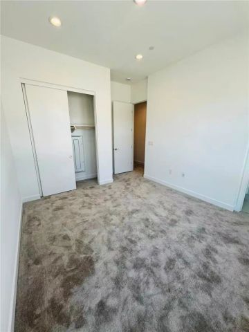 285 Remy Ln, Montebello, CA 90640