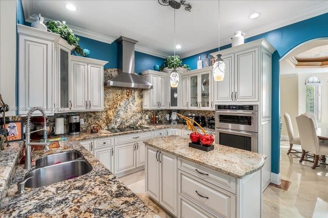 7851 NW 166th Terrace, Miami Lakes, FL 33016