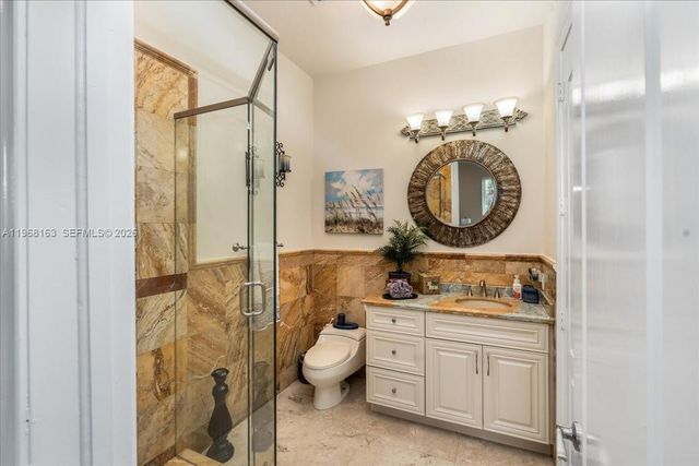 7851 NW 166th Terrace, Miami Lakes, FL 33016