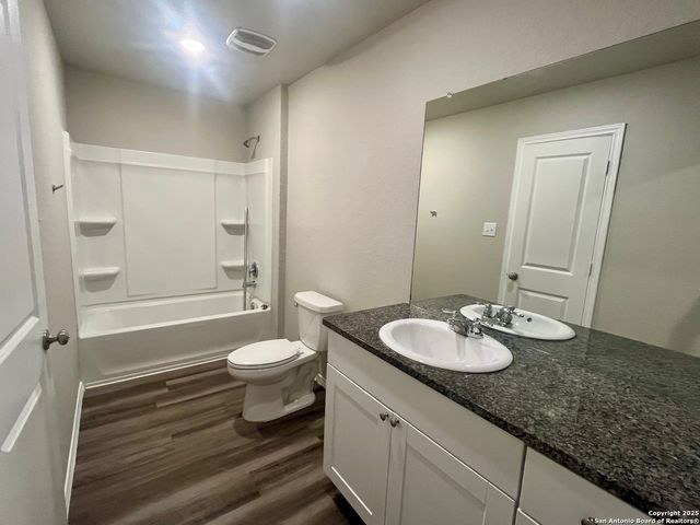 10418 Midsummer Mdw, Converse, TX 78109