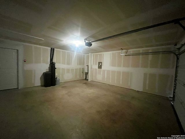 10418 Midsummer Mdw, Converse, TX 78109