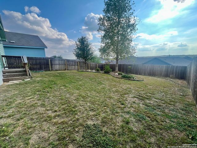 10418 Midsummer Mdw, Converse, TX 78109