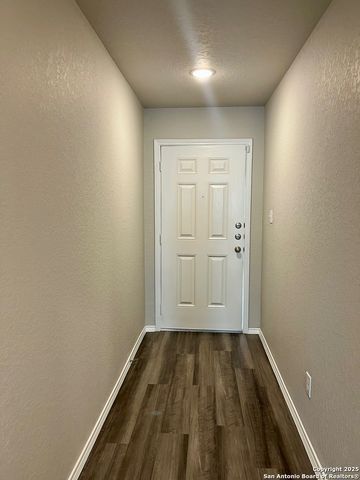 10418 Midsummer Mdw, Converse, TX 78109