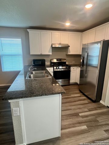 10418 Midsummer Mdw, Converse, TX 78109